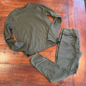 ALL IN MOTION Army Green Thermal Underwear Base Layer Top & Pants Set M